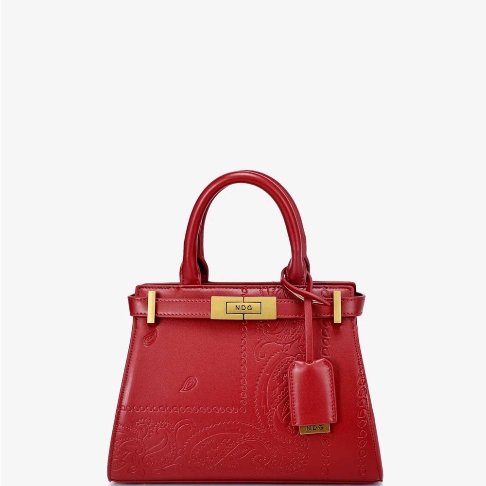 Fashionable Red Handbag - Picture 6 of 6